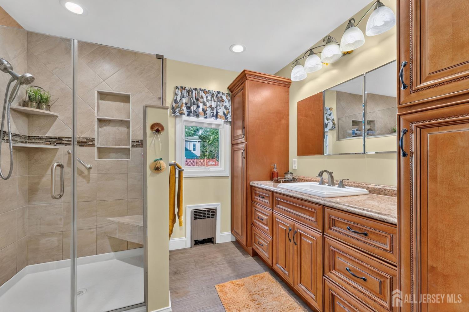 2642 Linder Avenue North Brunswick NJ 08902