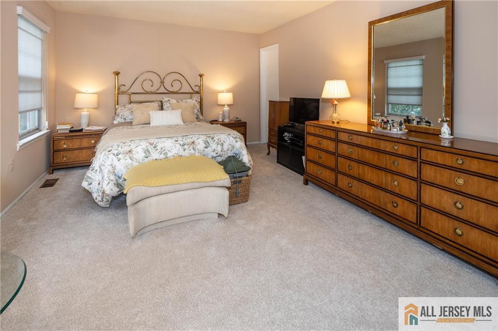 49 Albury Way North Brunswick NJ 08902