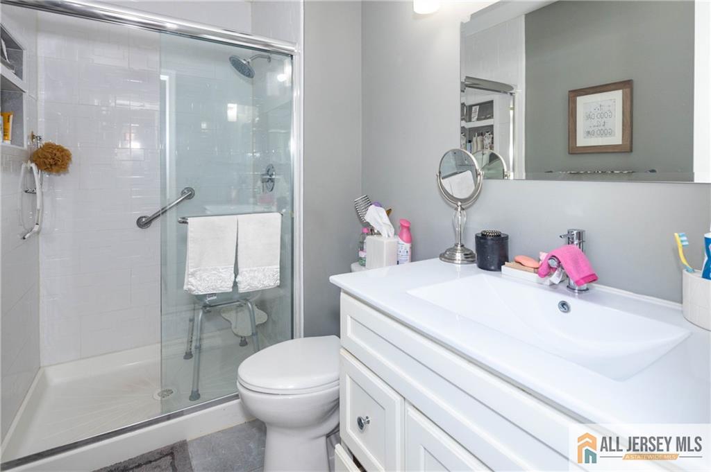 49 Albury Way North Brunswick NJ 08902