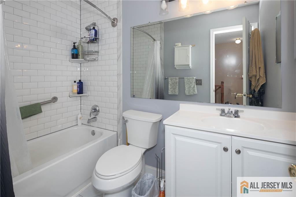 49 Albury Way North Brunswick NJ 08902