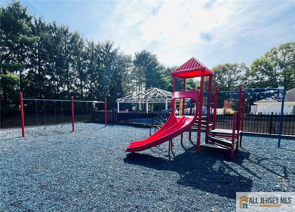 49 Albury Way North Brunswick NJ 08902