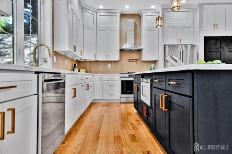 22 N 14 Street Kenilworth NJ 07033
