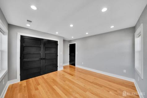 22 N 14 Street Kenilworth NJ 07033