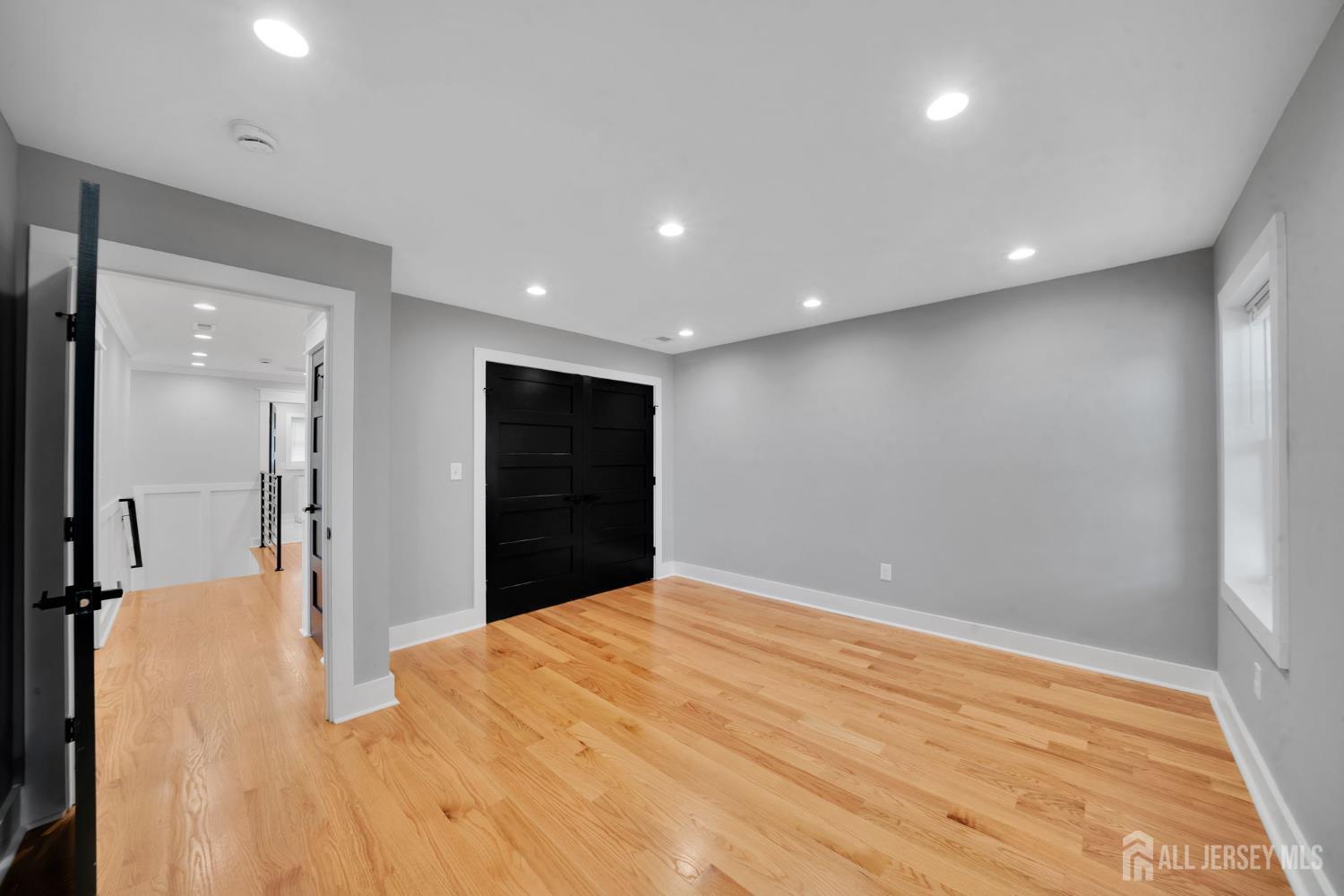 22 N 14 Street Kenilworth NJ 07033