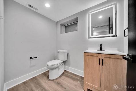 22 N 14 Street Kenilworth NJ 07033