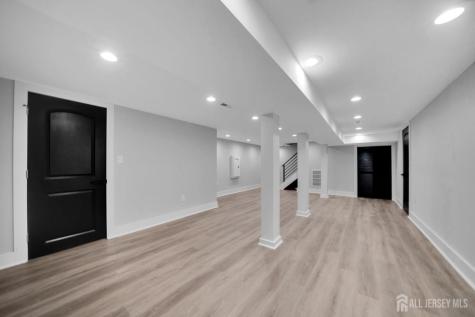 22 N 14 Street Kenilworth NJ 07033