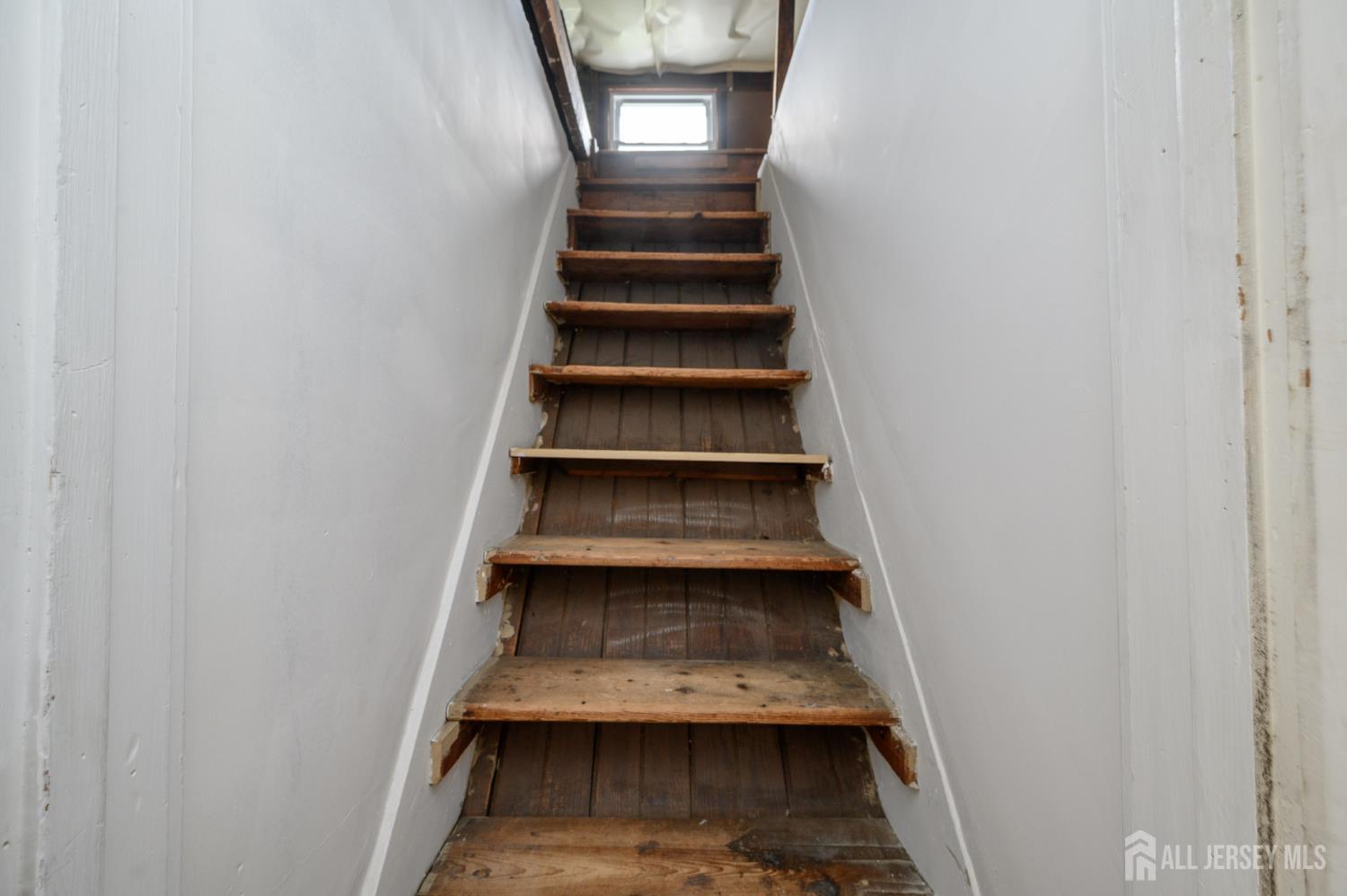 328 Runyon Avenue Middlesex NJ 08846