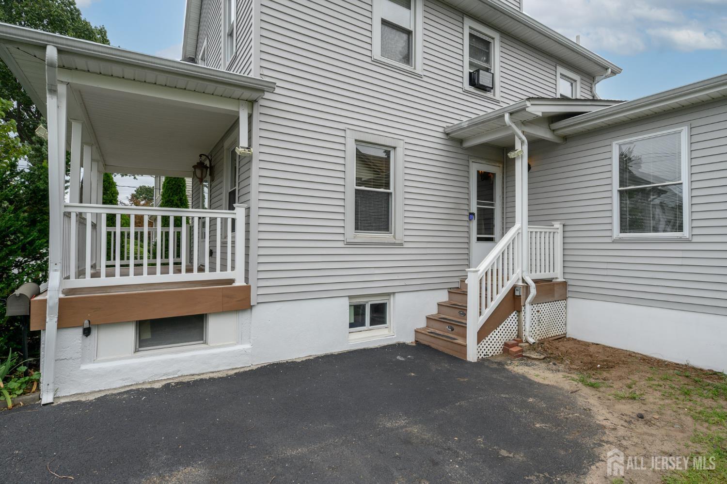 328 Runyon Avenue Middlesex NJ 08846