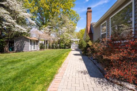 6 Millstone Drive East Windsor NJ 08512