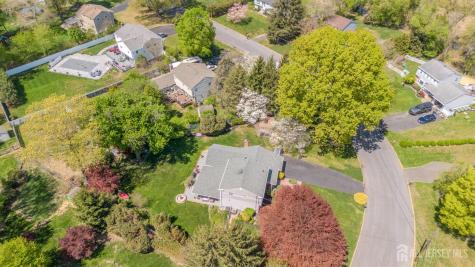 6 Millstone Drive East Windsor NJ 08512