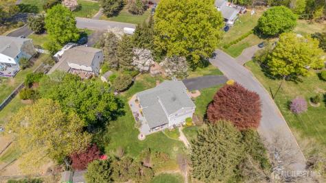 6 Millstone Drive East Windsor NJ 08512