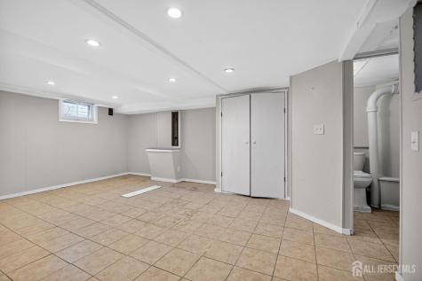 168 Hillside Avenue South River NJ 08882