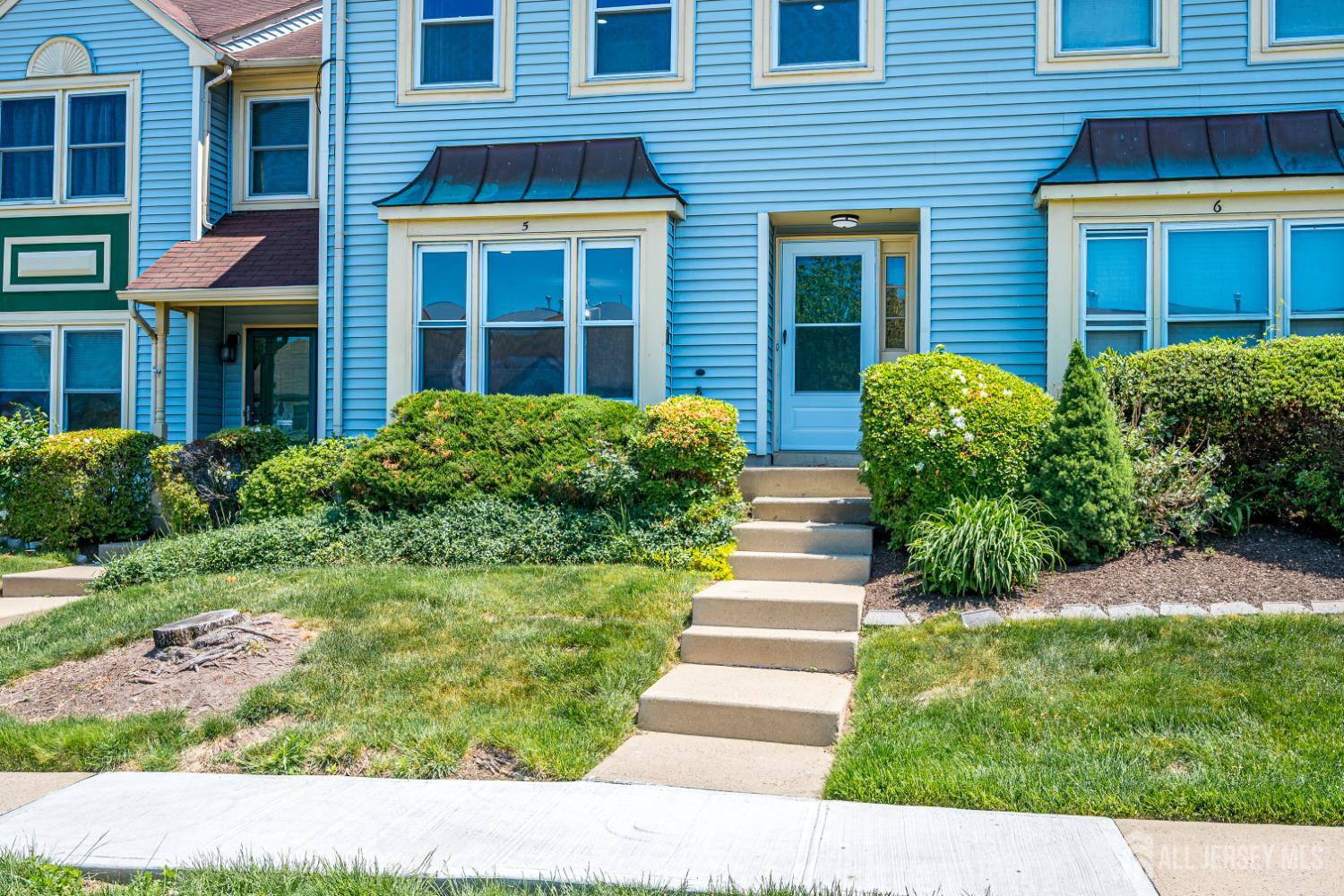 5 Heritage Square Sayreville NJ 08872