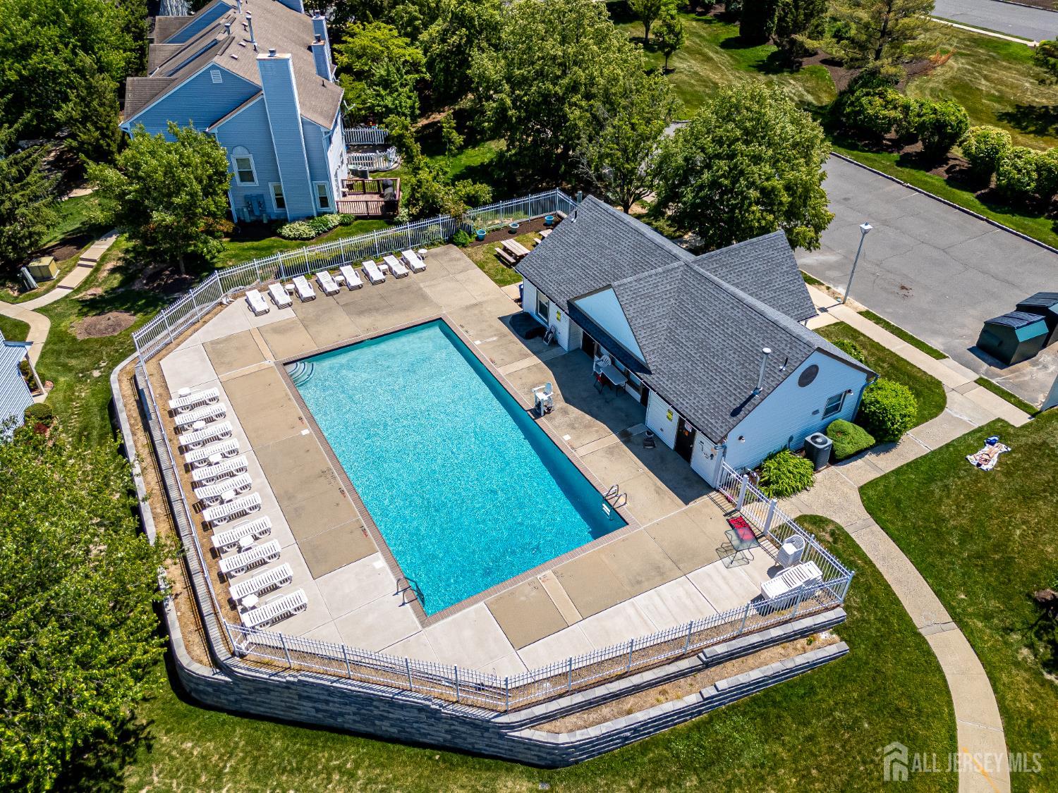 5 Heritage Square Sayreville NJ 08872