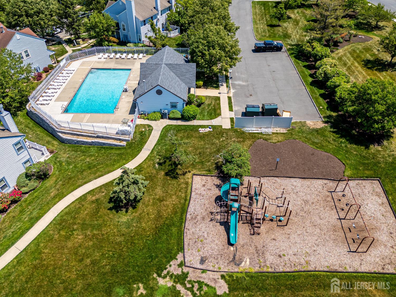 5 Heritage Square Sayreville NJ 08872