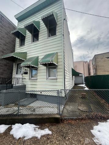 22 Woodland Avenue Jersey City NJ 07305