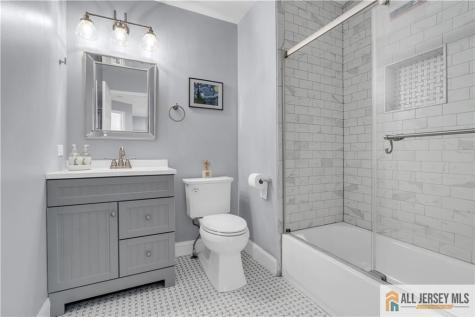10 Biesiada Court Sayreville NJ 08859