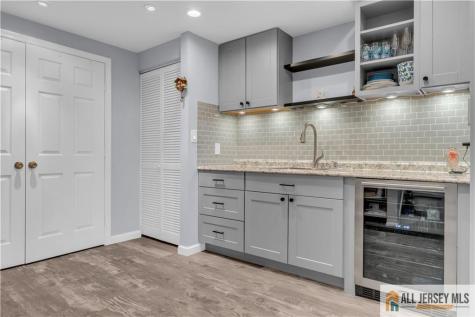 10 Biesiada Court Sayreville NJ 08859