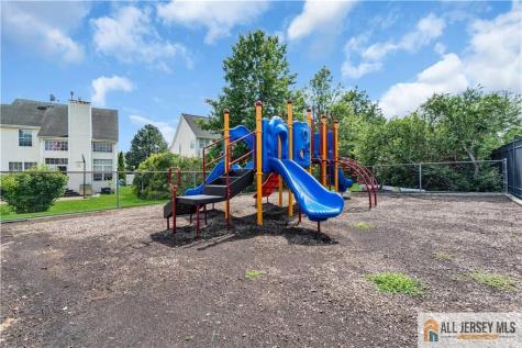 10 Biesiada Court Sayreville NJ 08859