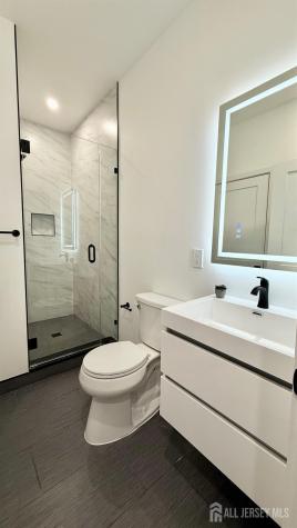 225 Penn Avenue Edison NJ 08817