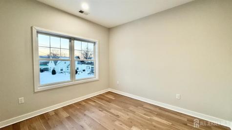 225 Penn Avenue Edison NJ 08817