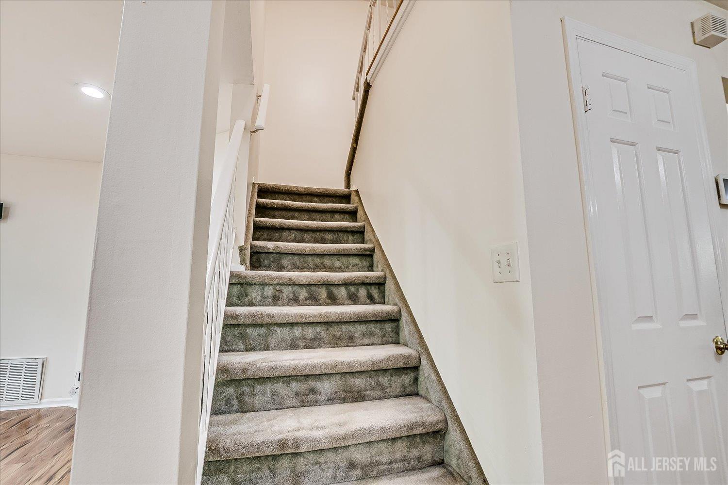 12 Tulip Court Edison NJ 08820