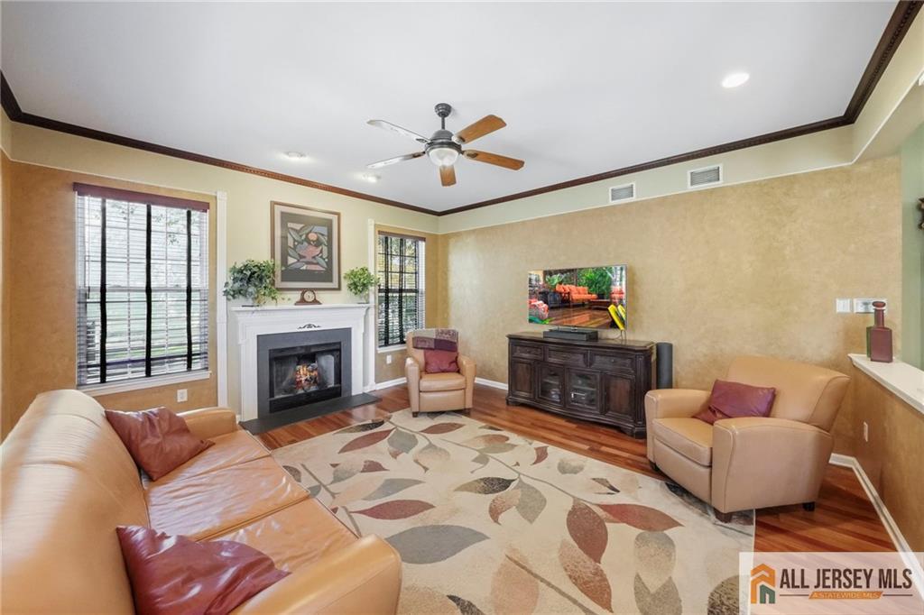 38 Maplehurst Lane Piscataway NJ 08854