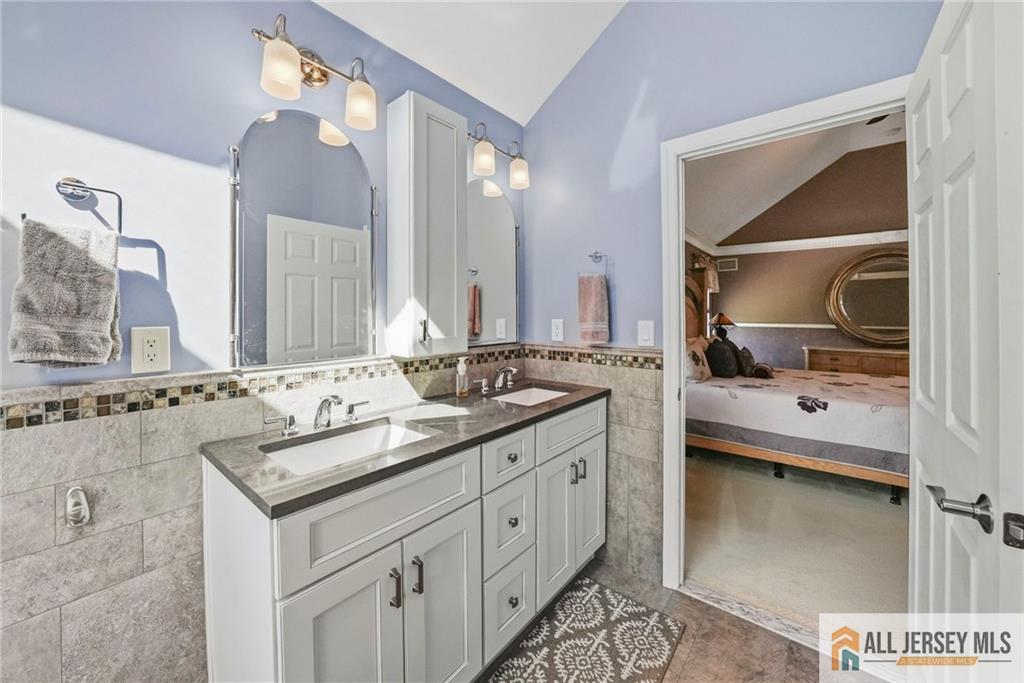38 Maplehurst Lane Piscataway NJ 08854