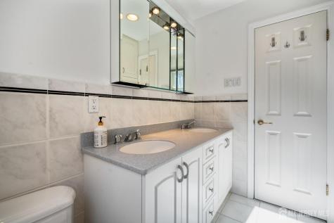 14 Crommelin Court East Brunswick NJ 08816