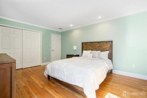 14 Crommelin Court East Brunswick NJ 08816