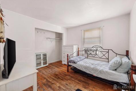245 4th Street Dunellen NJ 08812
