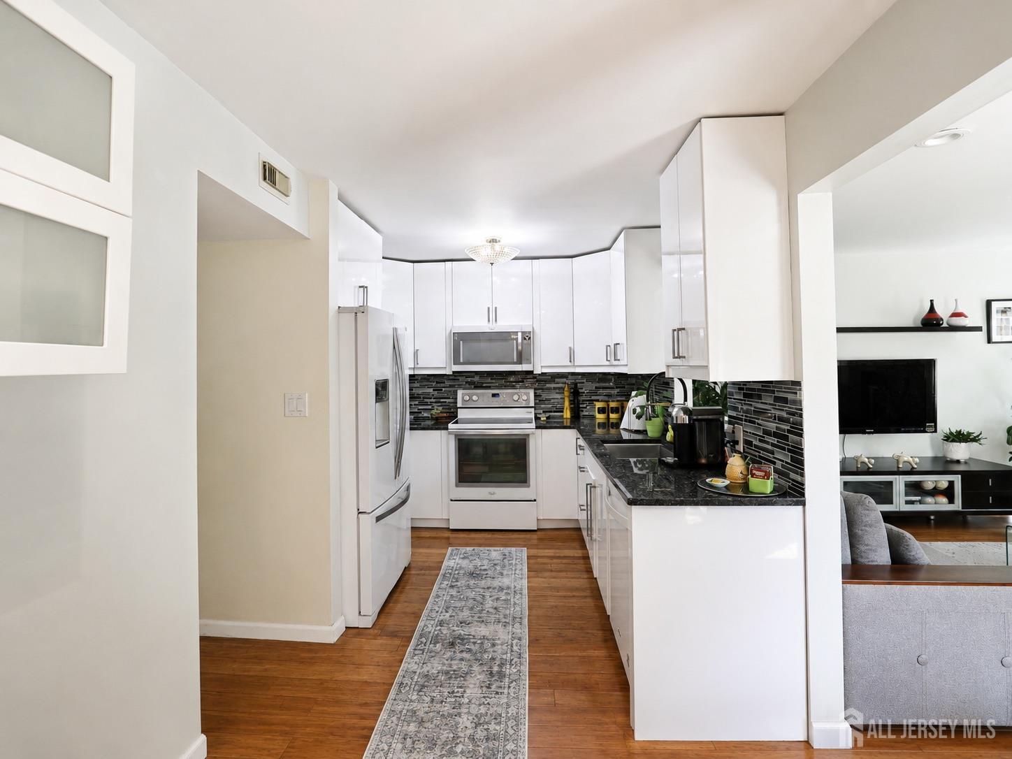 17 Wilson Court East Brunswick NJ 08816