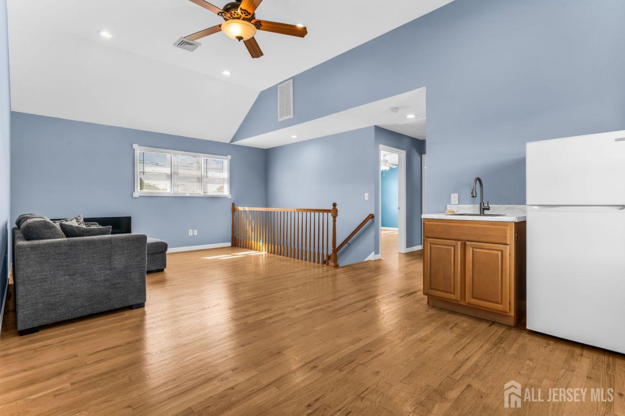 6 Middlesex Road Matawan NJ 07747