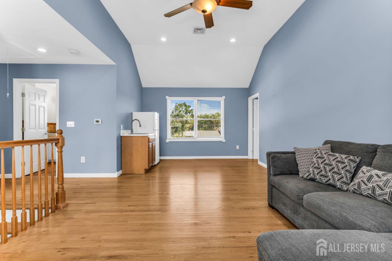 6 Middlesex Road Matawan NJ 07747