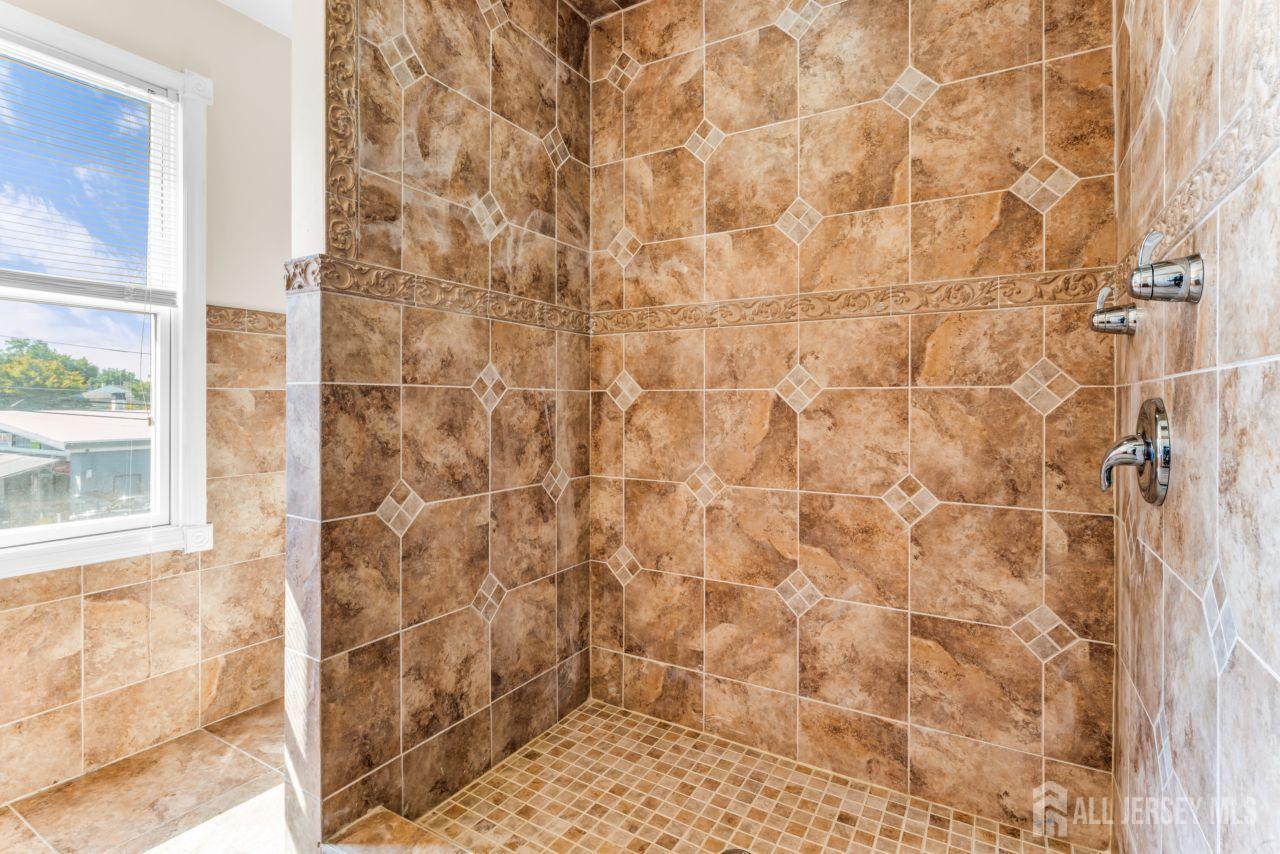 6 Middlesex Road Matawan NJ 07747