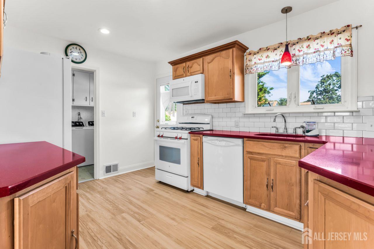 6 Middlesex Road Matawan NJ 07747
