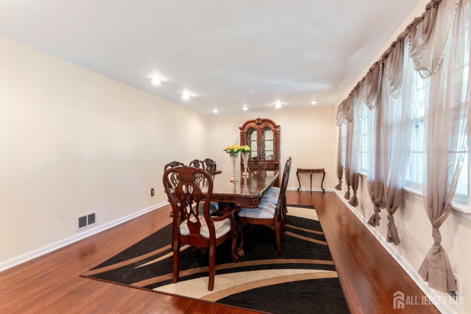184 Fern Road East Brunswick NJ 08816