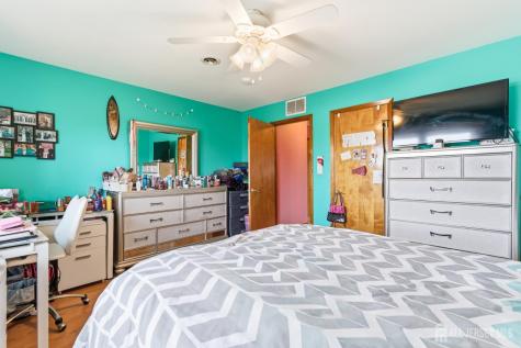 243 E Cherry Street E Carteret NJ 07008