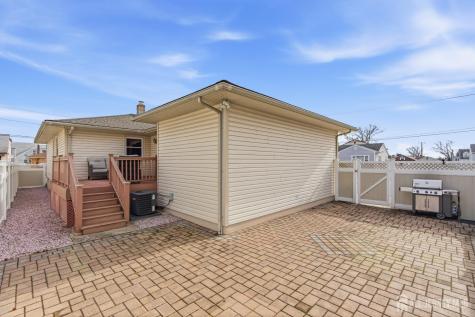 243 E Cherry Street E Carteret NJ 07008