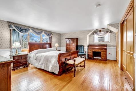 42 Riveredge Road Tinton Falls NJ 07724
