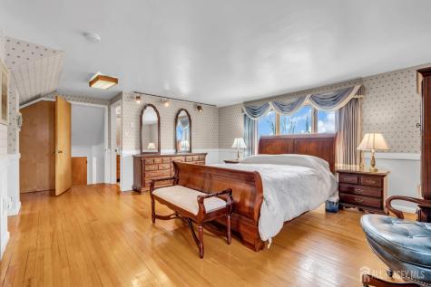42 Riveredge Road Tinton Falls NJ 07724