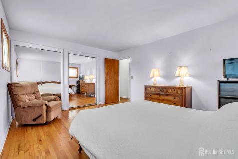 42 Riveredge Road Tinton Falls NJ 07724