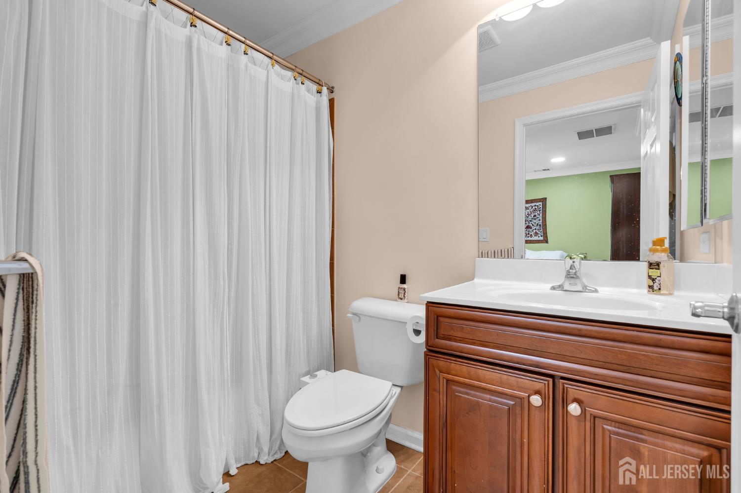 10 Nappa Court Monroe NJ 08831