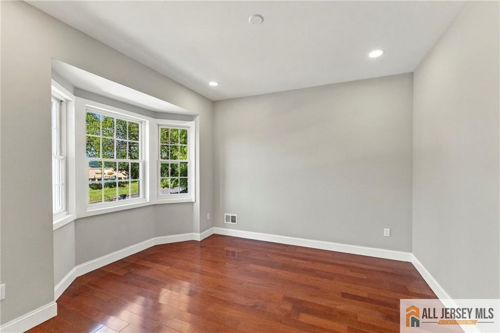 1855 Woodland Avenue Edison NJ 08820
