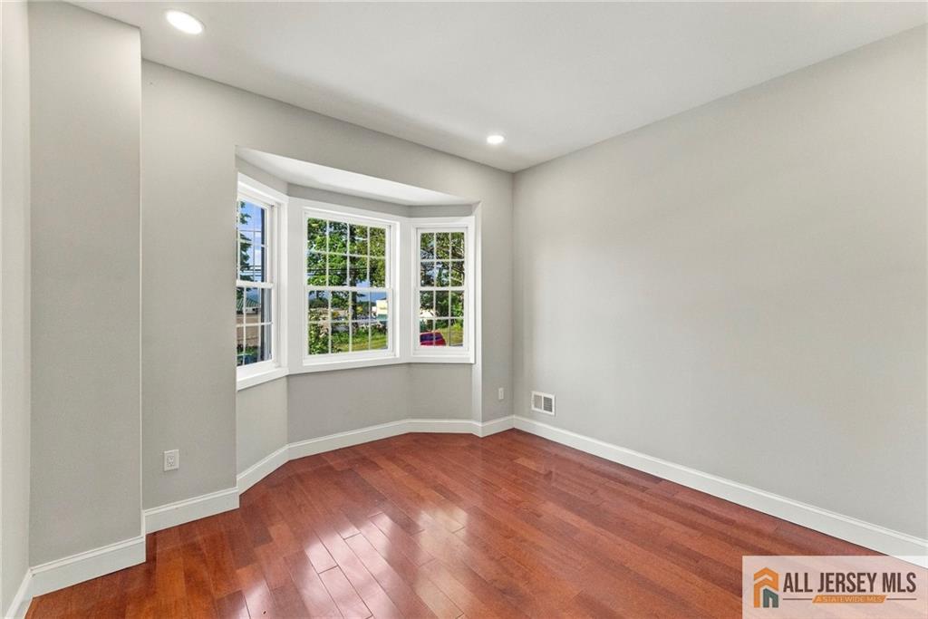 1855 Woodland Avenue Edison NJ 08820