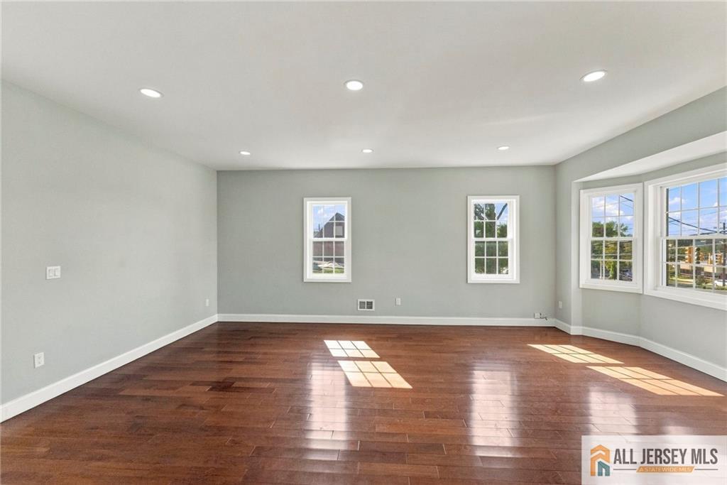 1855 Woodland Avenue Edison NJ 08820