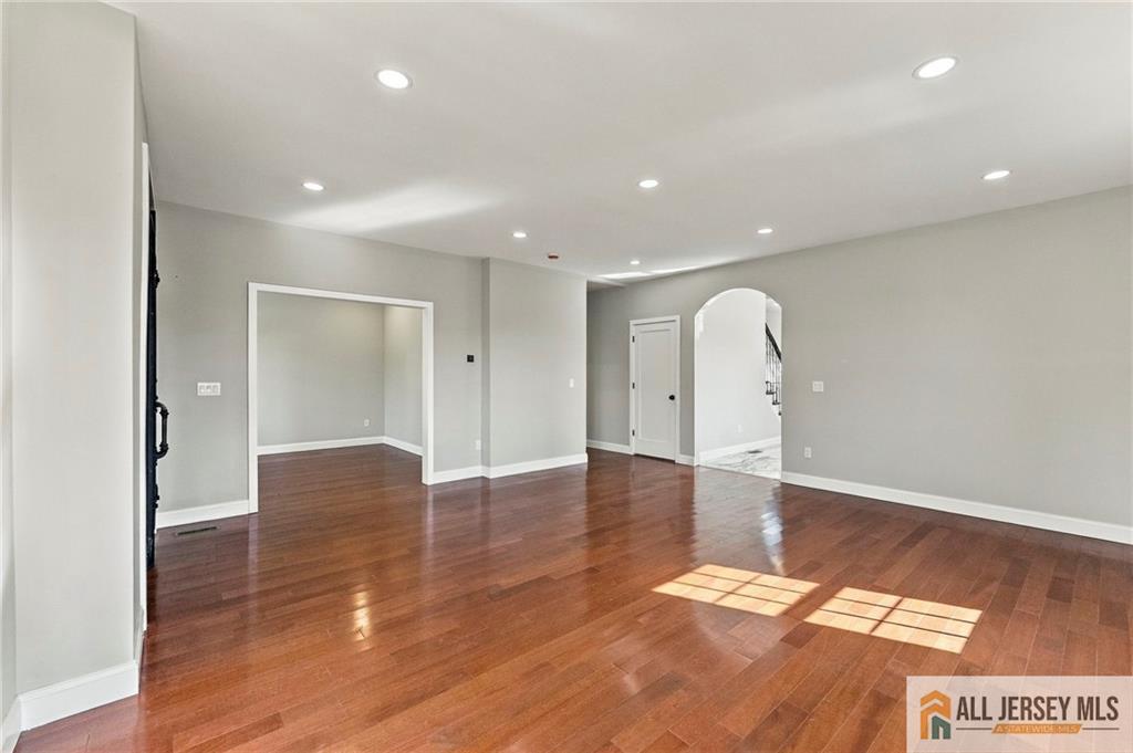 1855 Woodland Avenue Edison NJ 08820