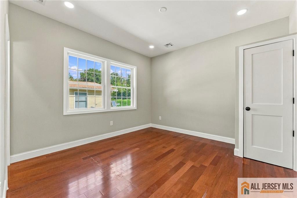 1855 Woodland Avenue Edison NJ 08820