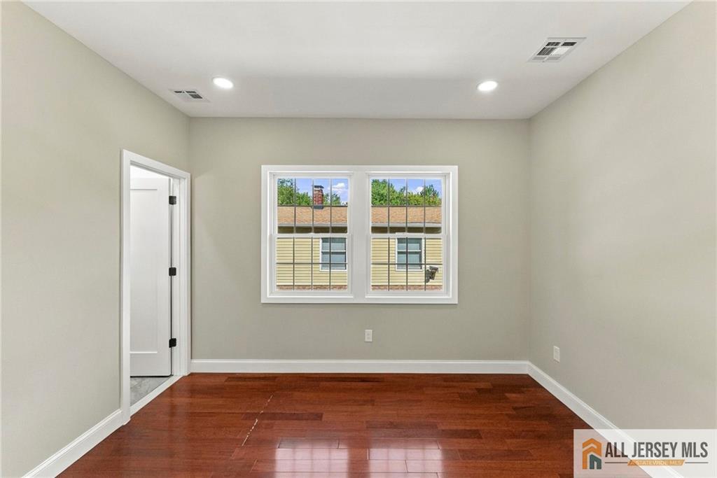 1855 Woodland Avenue Edison NJ 08820