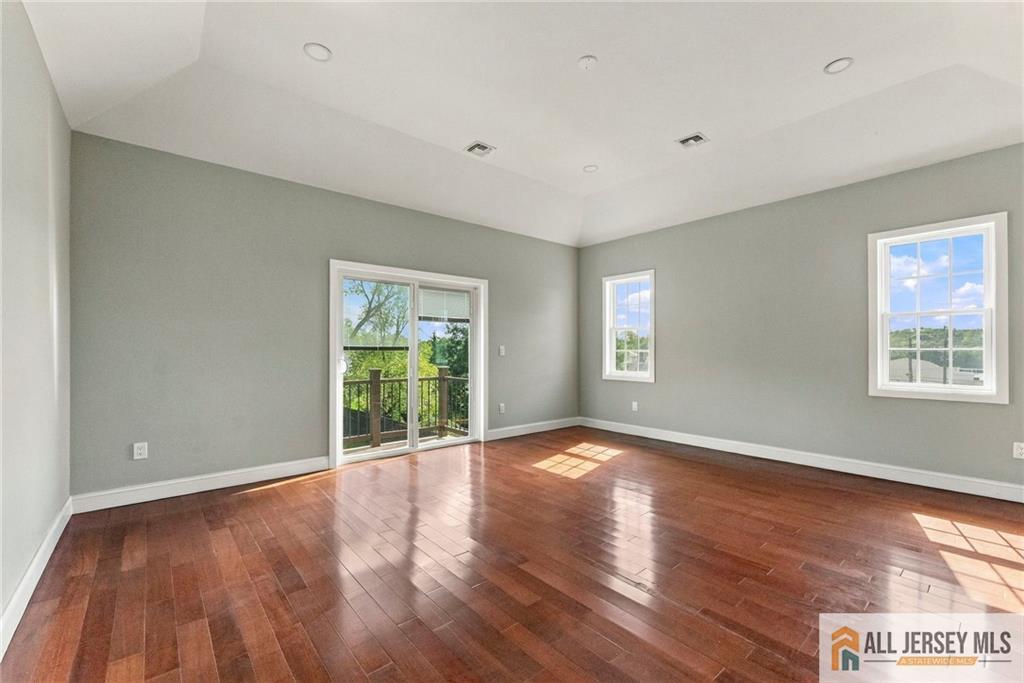 1855 Woodland Avenue Edison NJ 08820